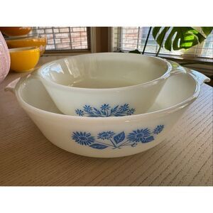 Anchor Hocking 438 438 milk glass blue cornflower casserole dish set of 2 vintag